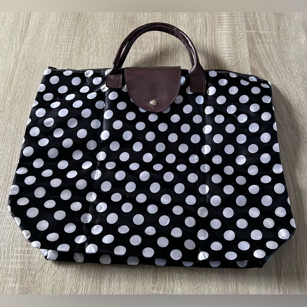 NWOT … Q.B. LLC “Polka Dotted” Tote Bag